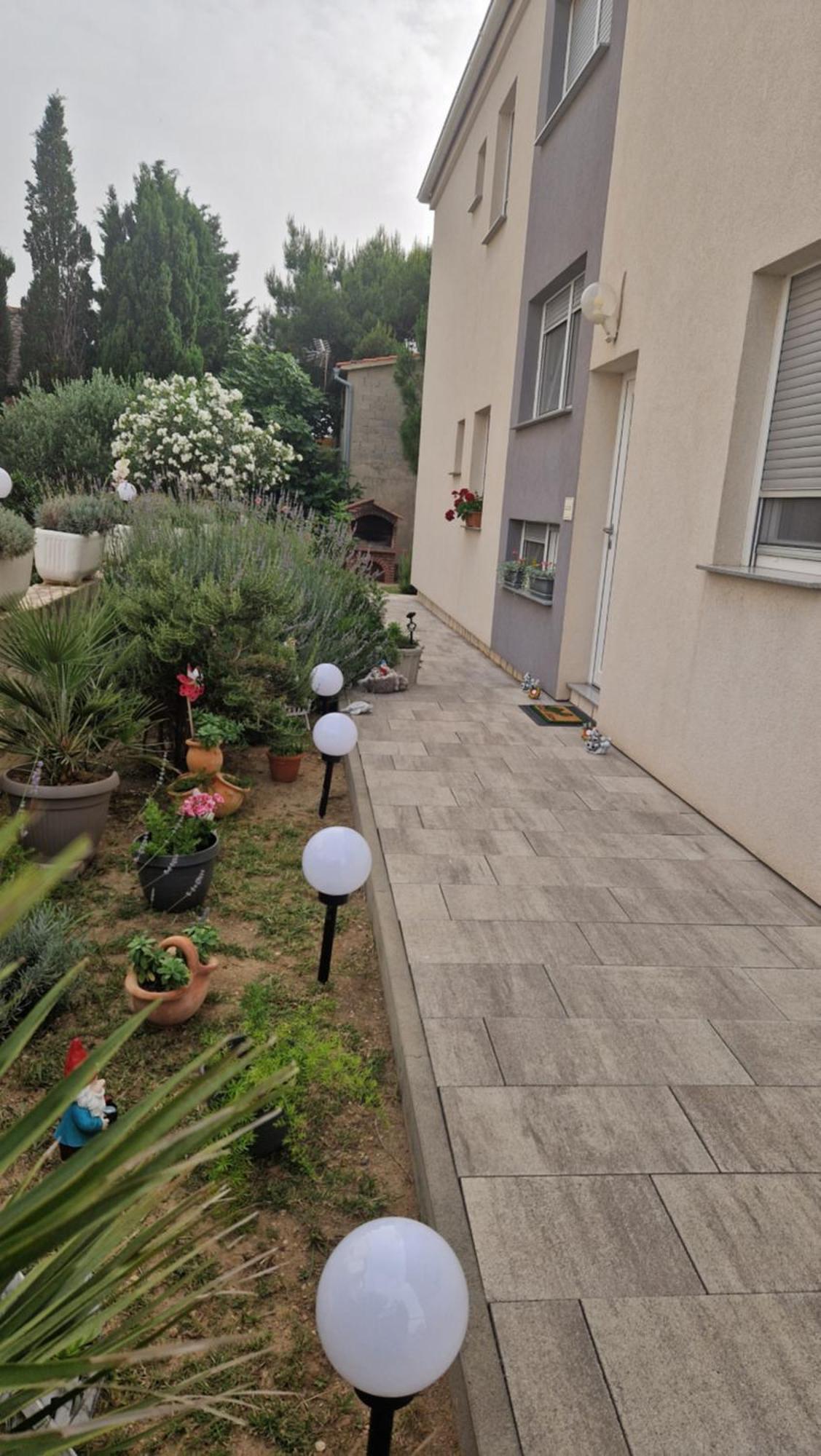Apartmani Gimi Shine 브르시 외부 사진